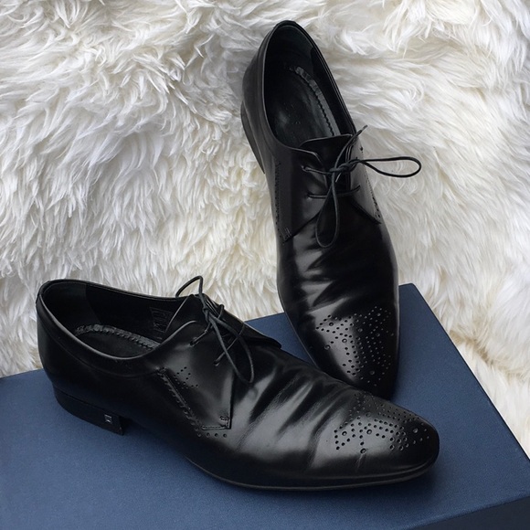 Louis Vuitton Men’s Lace Up Black Patent Leather Derby’s - Picture 2 of 11